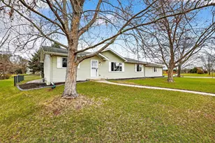 204 Westcott St, Pardeeville, WI 53954 - Photo 33