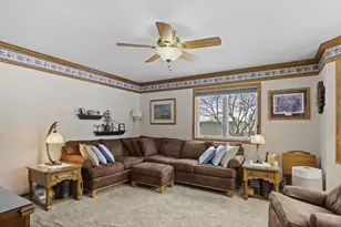 E10471 Pine Cir, Prairie Du Sac, WI 53578 - Photo 9