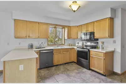 718 Mellum Drive, Stoughton, WI 53589 - Photo 13