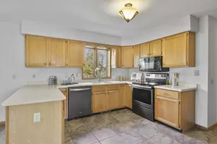 718 Mellum Dr, Stoughton, WI 53589 - Photo 13