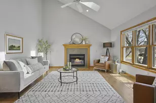 718 Mellum Dr, Stoughton, WI 53589 - Photo 5