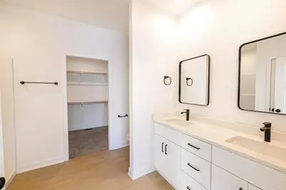 3810 N Woodbury Lane, Janesville, WI 53545 - Photo 9