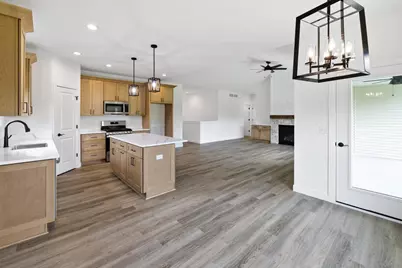 3810 N Woodbury Lane, Janesville, WI 53545 - Photo 11