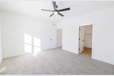 3810 N Woodbury Lane, Janesville, WI 53545 - Photo 11