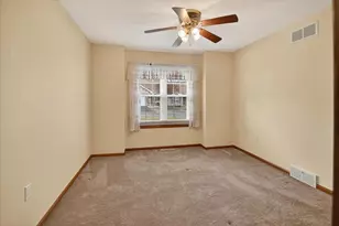 185 N Musket Ridge Dr, Sun Prairie, WI 53590 - Photo 13