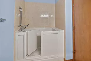 185 N Musket Ridge Dr, Sun Prairie, WI 53590 - Photo 17