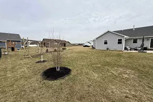 441 Hickory St, Janesville, WI 53536 - Photo 9