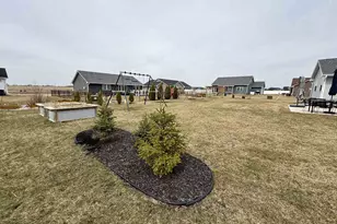 441 Hickory St, Janesville, WI 53536 - Photo 5