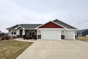 441 Hickory St, Janesville, WI 53536 - Photo 1
