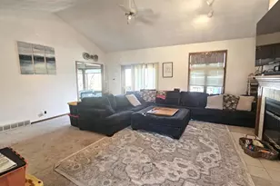 720 Waveland Rd, Janesville, WI 53548 - Photo 9