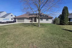 720 Waveland Rd, Janesville, WI 53548 - Photo 1