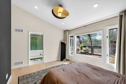 5117 Lake Mendota Drive, Madison, WI 53705 - Photo 23