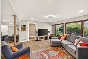 5117 Lake Mendota Dr, Madison, WI 53705 - Photo 39