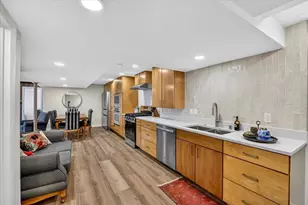 5117 Lake Mendota Dr, Madison, WI 53705 - Photo 43