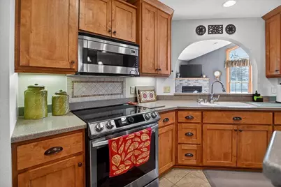 2265 Innsbrooke Drive, Sun Prairie, WI 53590 - Photo 9