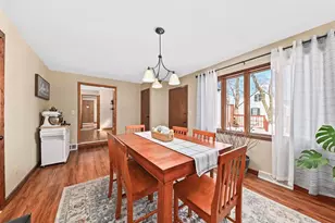 2604 N 112th St, Wauwatosa, WI 53226 - Photo 9