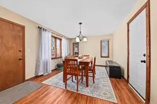 2604 N 112th St, Wauwatosa, WI 53226 - Photo 7