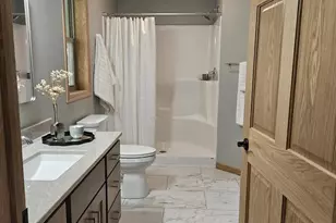 915 Sutherland Ave, Janesville, WI 53545 - Photo 9