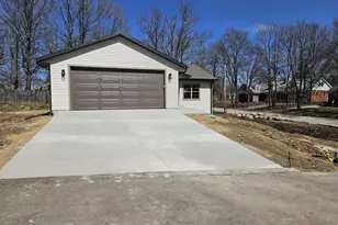 915 Sutherland Ave, Janesville, WI 53545 - Photo 23