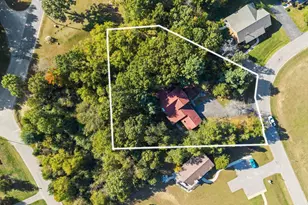 237 Oakbrook Dr, Wisconsin Dells, WI 53965 - Photo 7