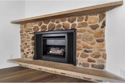 413 E Lincoln Drive, DeForest, WI 53532 - Photo 7