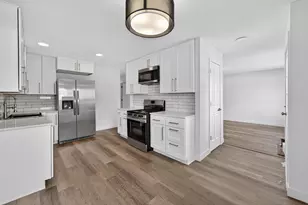 413 E Lincoln Dr, DeForest, WI 53532 - Photo 9