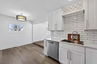 413 E Lincoln Dr, DeForest, WI 53532 - Photo 11