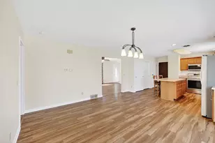 709 Hamilton St, Mount Horeb, WI 53572 - Photo 11