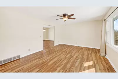 709 Hamilton Street, Mount Horeb, WI 53572 - Photo 3