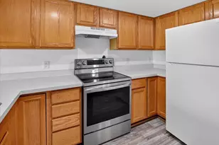 213 N Musket Ridge Dr, Sun Prairie, WI 53590 - Photo 9