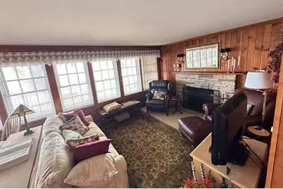 671 N Cow Path Lane, Fort Atkinson, WI 53538 - Photo 3