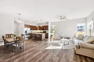 6972 Belle Fontaine Blvd, Middleton, WI 53562 - Photo 5