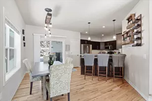 7162 Belle Fontaine Blvd, Middleton, WI 53562 - Photo 7