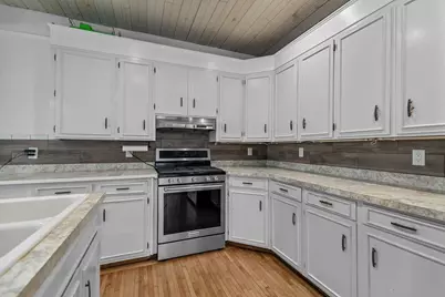 215 N Bridge Street, Markesan, WI 53946 - Photo 11