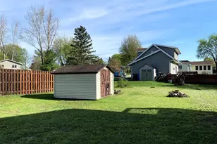 303 Church St, Fall River, WI 53932 - Photo 5