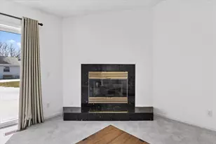 3206 Thames Ln, Janesville, WI 53546 - Photo 7