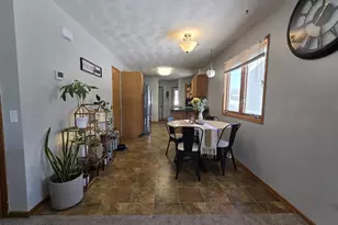 304 Breezy Point Dr, Pardeeville, WI 53954 - Photo 9