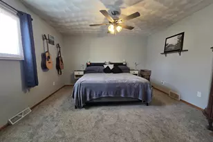 304 Breezy Point Dr, Pardeeville, WI 53954 - Photo 15