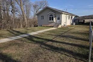 304 Breezy Point Dr, Pardeeville, WI 53954 - Photo 37