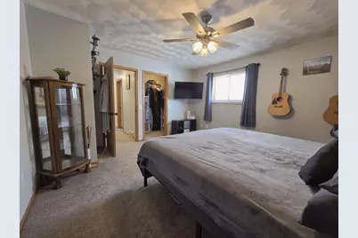 304 Breezy Point Drive, Pardeeville, WI 53954 - Photo 17