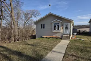 304 Breezy Point Dr, Pardeeville, WI 53954 - Photo 35