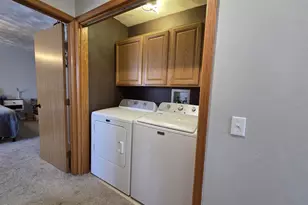 304 Breezy Point Dr, Pardeeville, WI 53954 - Photo 19