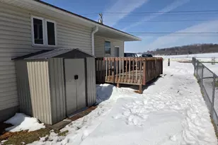 304 Breezy Point Dr, Pardeeville, WI 53954 - Photo 33