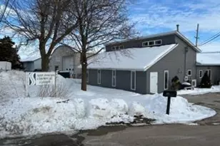 431 Linnerud Dr, Sun Prairie, WI 53590 - Photo 1