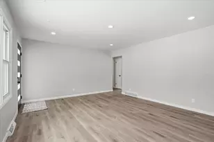 1314 Debra Ln, Madison, WI 53704 - Photo 7