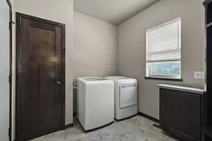 9933 Autumn Breeze Rd, Middleton, WI 53562 - Photo 15