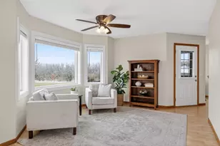 10886 Diamond Cir, Blue Mounds, WI 53517 - Photo 7