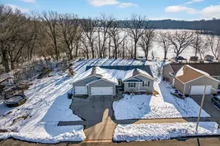 1351 Cumberland Dr, Edgerton, WI 53534 - Photo 5