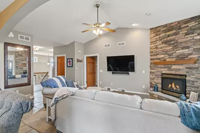 614 Woodhaven Court, Cambridge, WI 53523 - Photo 5