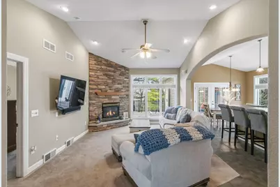 614 Woodhaven Court, Cambridge, WI 53523 - Photo 3